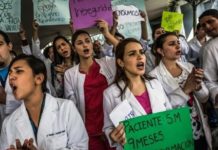 Venezuela’s Health Crisis: 40 Percent of New Medical Graduates Have Already Left